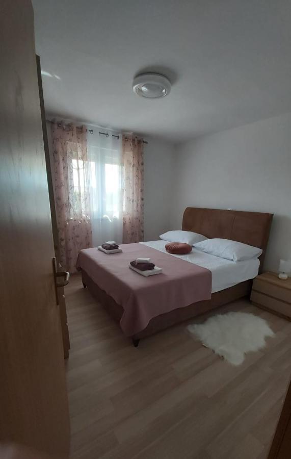 Luka Daire Galovac  Dış mekan fotoğraf
